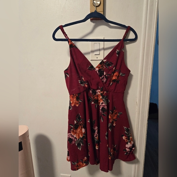 Summer dress - Picture 3 of 3